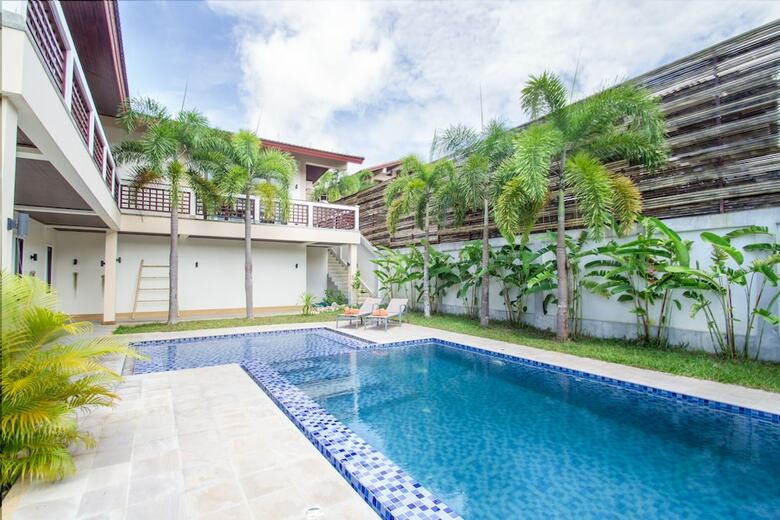 Aonanta Pool Villas