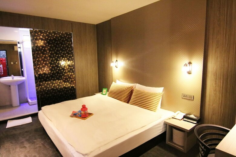 Ximen 101-s Hotel