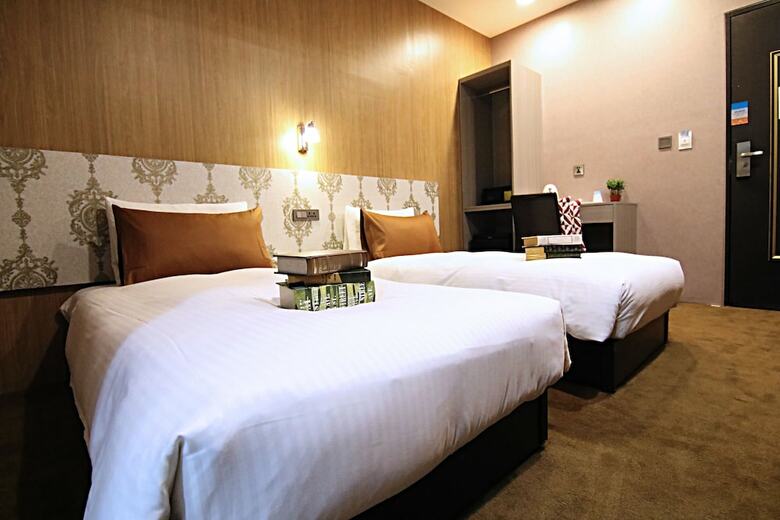 Ximen 101-s Hotel
