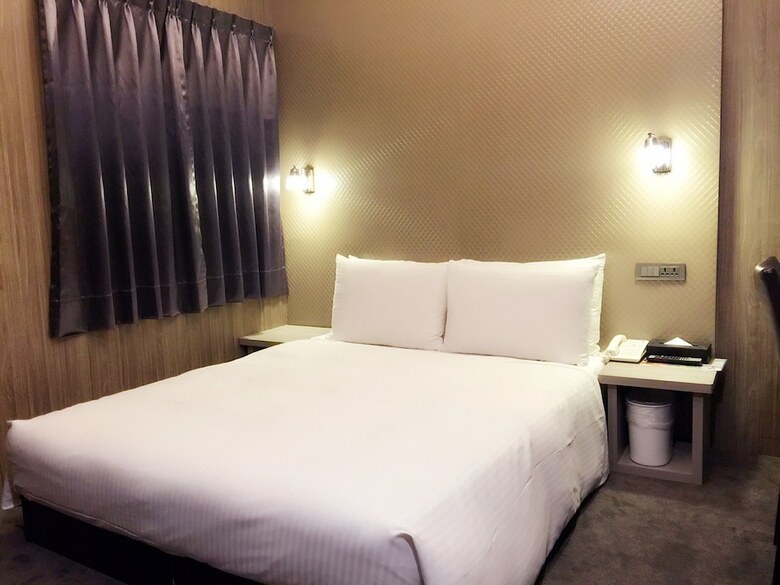 Ximen 101-s Hotel