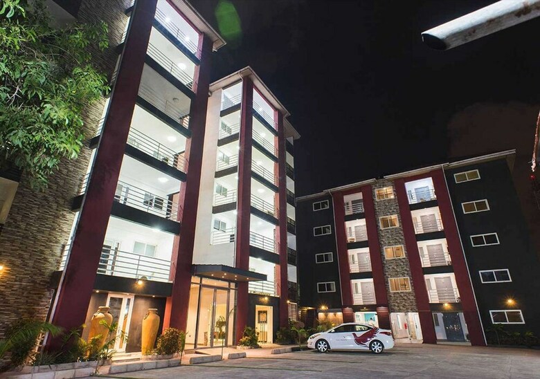 Earl Heights Suites Hotel