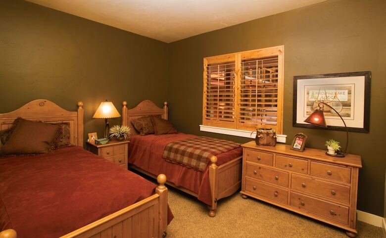 Bear Hollow Village By All Seasons Resort Lodging