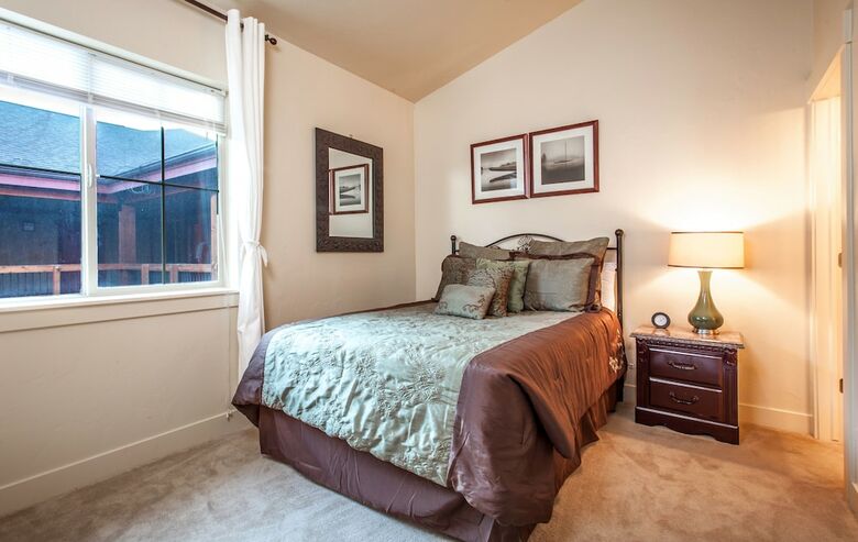 Bear Hollow Village By All Seasons Resort Lodging