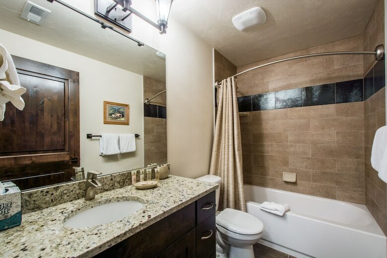 Bear Hollow Village By All Seasons Resort Lodging