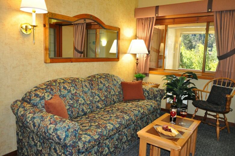 Hotel Worldmark By Wyndham Olympic Village Inn