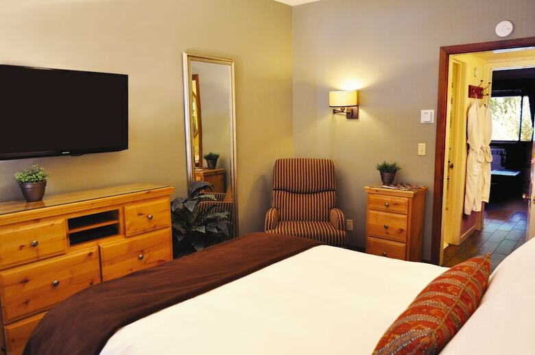 Hotel Worldmark By Wyndham Olympic Village Inn