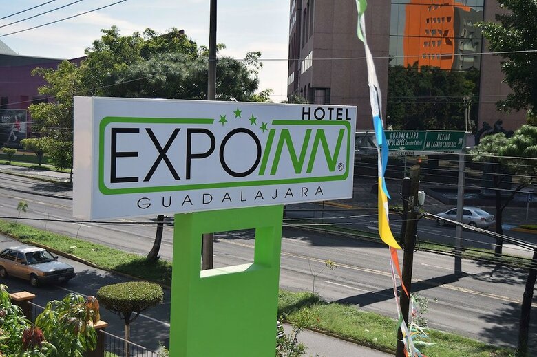 Hotel Expo Inn