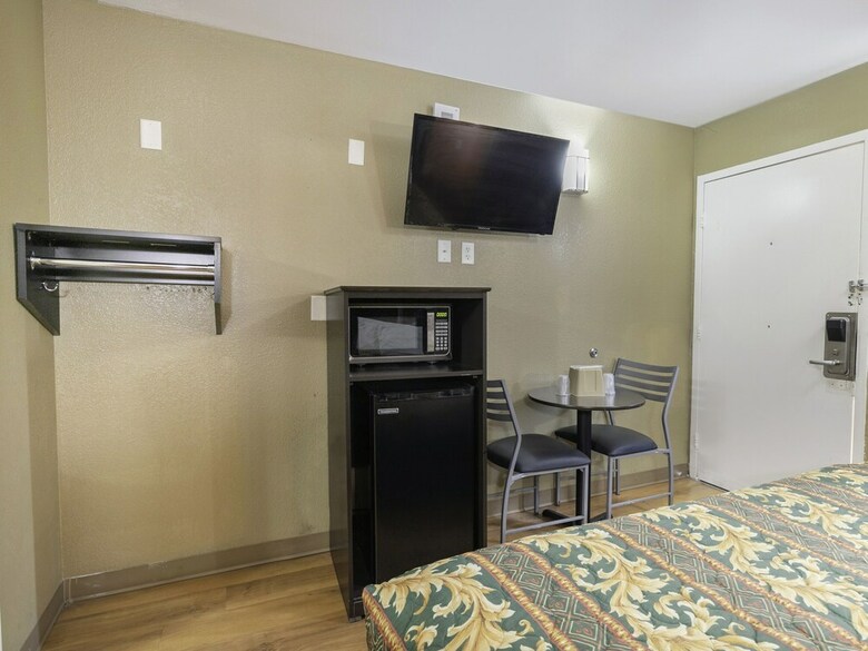 Motel Hotel Lake Charles Hwy 10