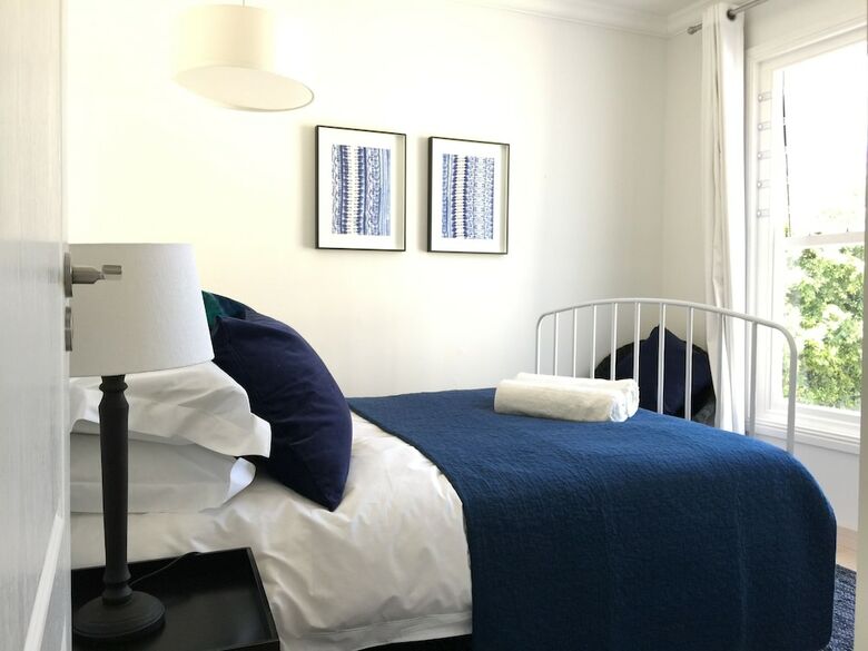 Cricklewood Place Luxury Holiday Homes
