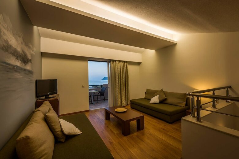 Hotel Mediterranean Beach Resort