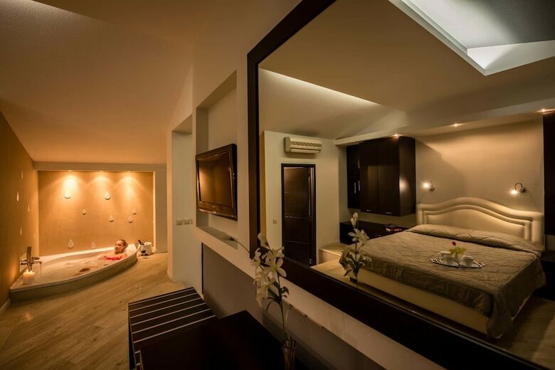 Hotel Mediterranean Beach Resort