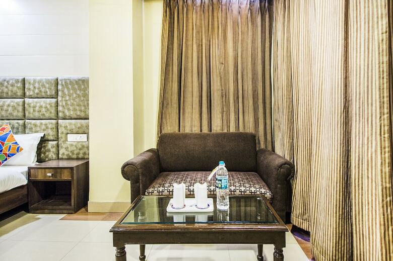 Fabhotel Aay Kay Model Town