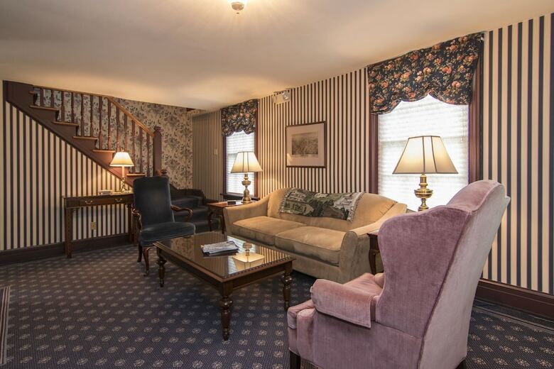 Bed & Breakfast The Rochester Inn, A Historic Hotel