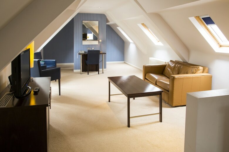 Lanes Hotel