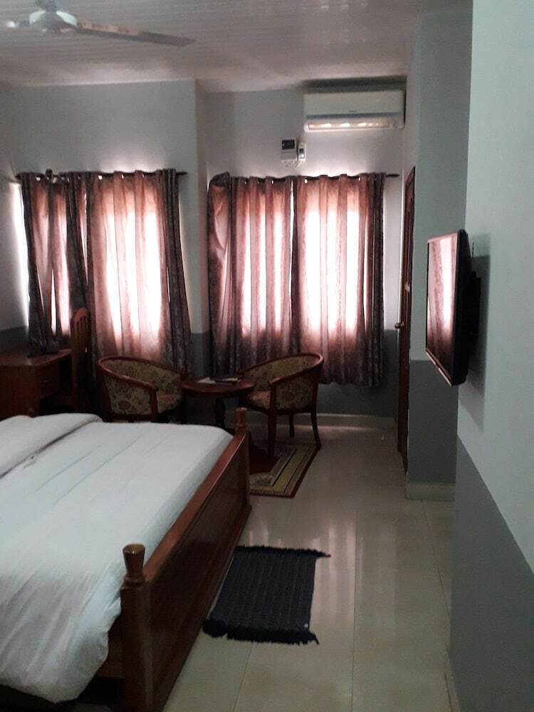 Bella Luxury Hotel