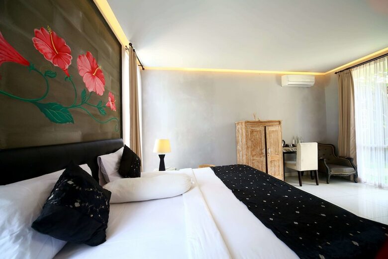 Villa 808 Residence