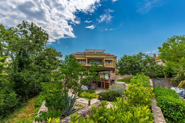 Aparthotel Luxury Villa Luce