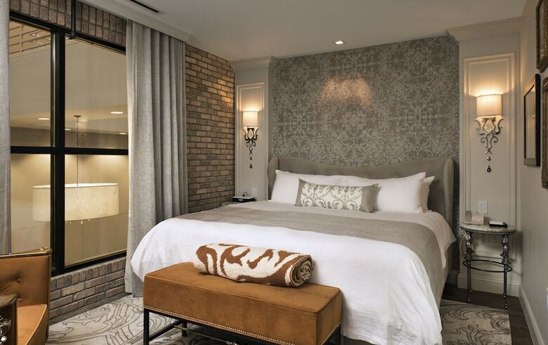 The Ivey's Hotel