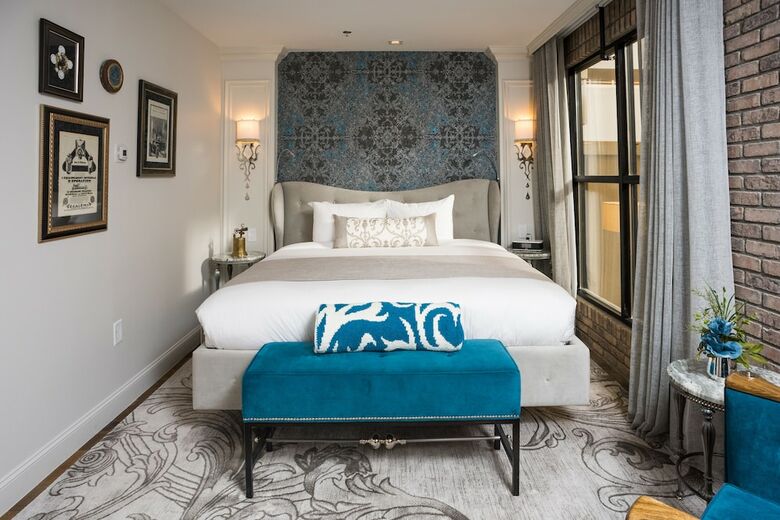 The Ivey's Hotel