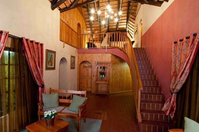 Hotel Woodpecker Inn