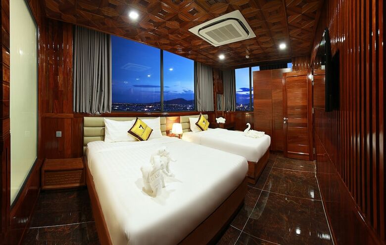 Vy Thuyen Hotel