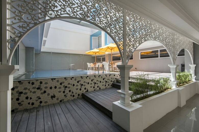 Yan's House Hotel