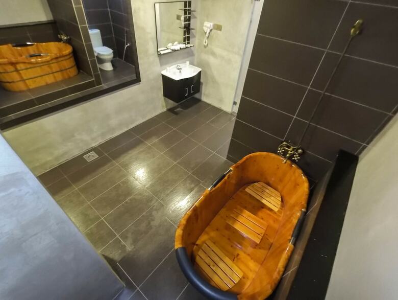 Baguss Hotel And Serviced Apartment