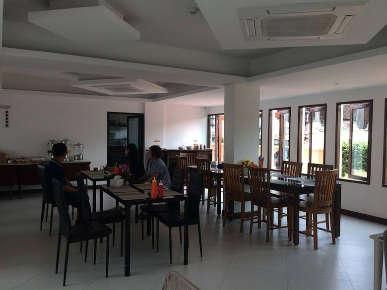 Hotel Baan Sang Singh