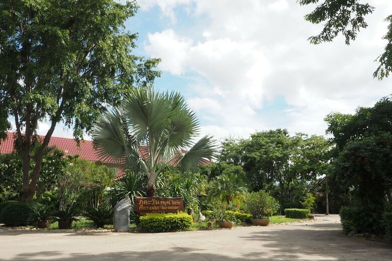 Hotel Phutawan Kan Resort