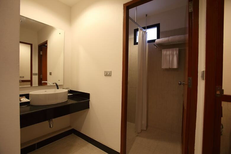 Bangsaen Heritage Hotel