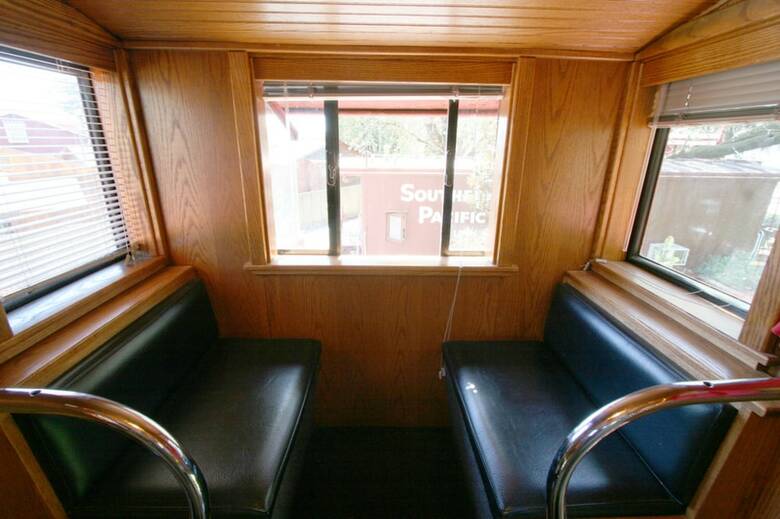 Featherbed Railroad Bed And Breakfast Resort