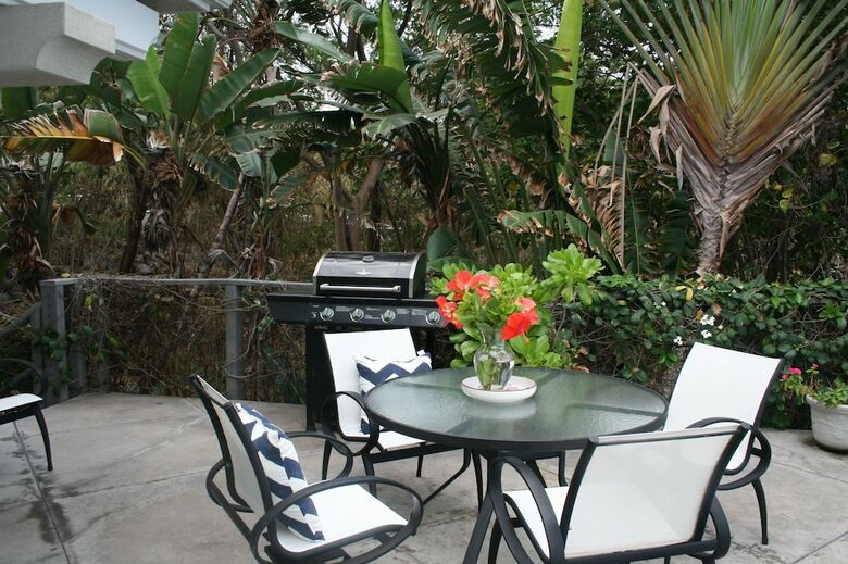 Kona Bay Seaclusion Oceanfront By Redawning