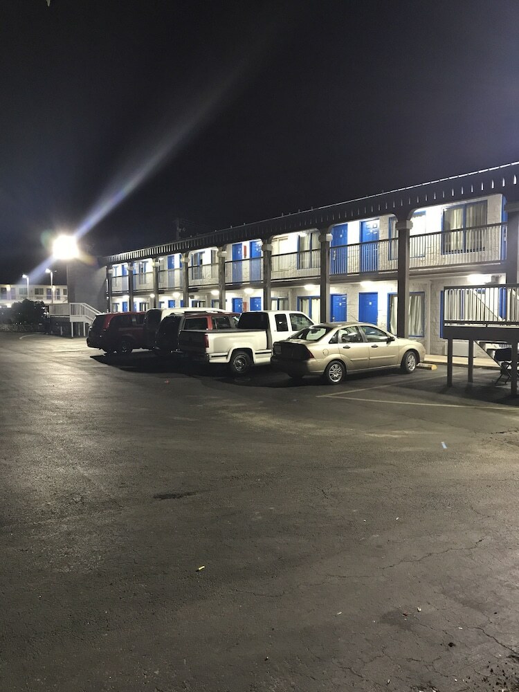 Motel Lonestar Inn