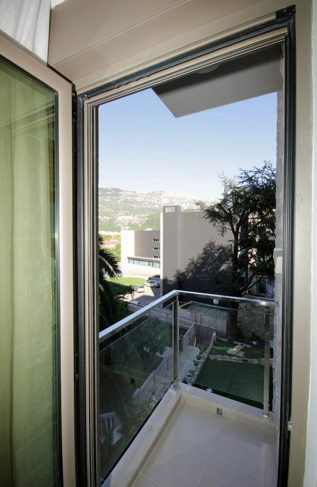 Hotel Butua Residence