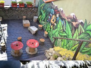 Hostal Moving Hostel Travel