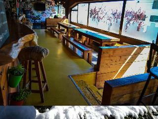 Hostal Moving Hostel Travel