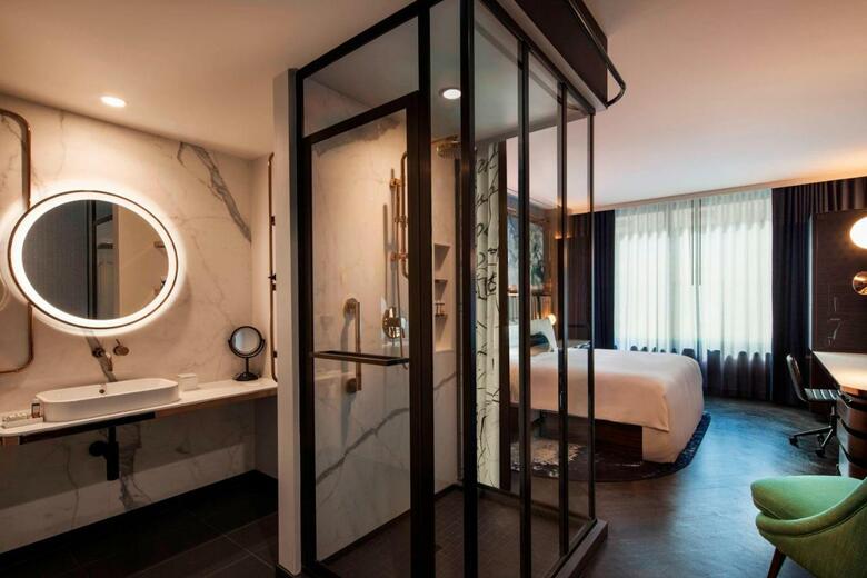 Hotel Emc2, Autograph Collection