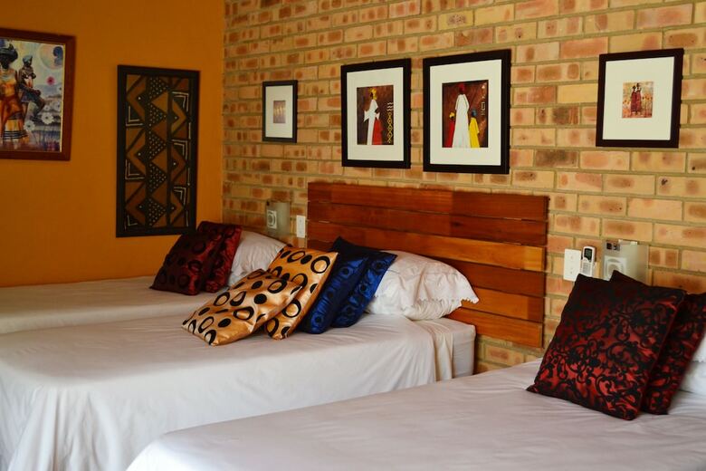 Hotel Boga Legaba Guest House & Conference Centre