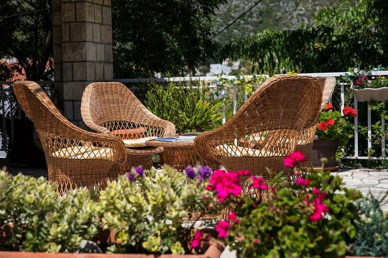 Hotel J&j Bed And Breakfast