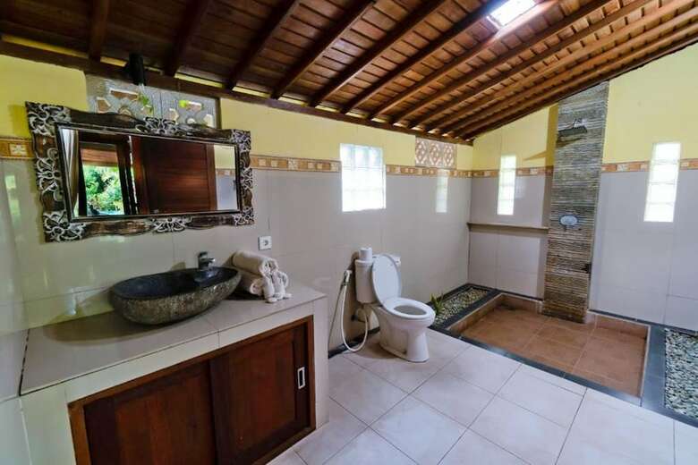 Sari Bamboo Villas