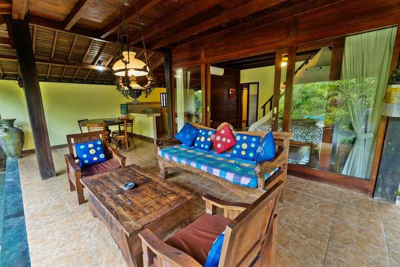 Sari Bamboo Villas