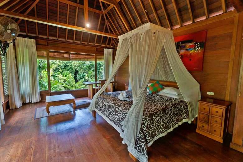 Sari Bamboo Villas
