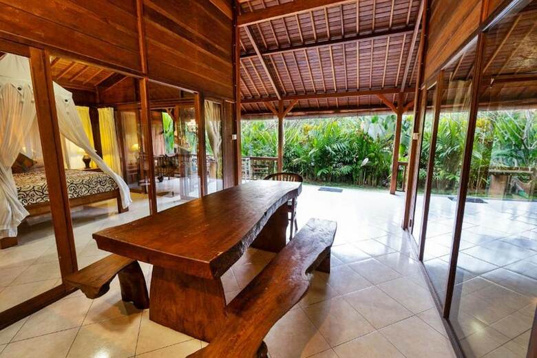 Sari Bamboo Villas