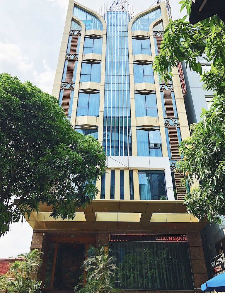 New Lotus Hotel