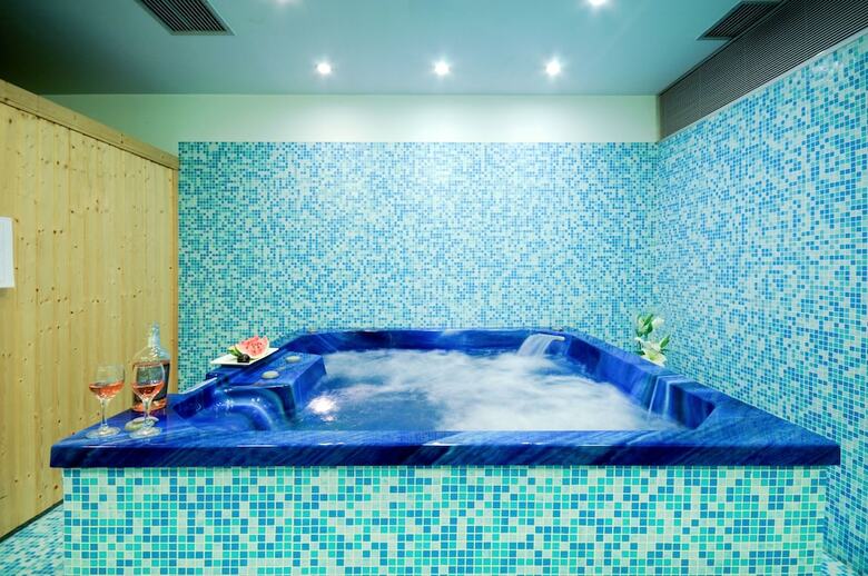 Aparthotel Polyastron Place Hotel & Spa