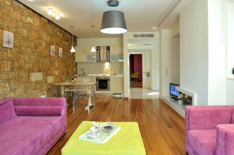 Aparthotel Polyastron Place Hotel & Spa