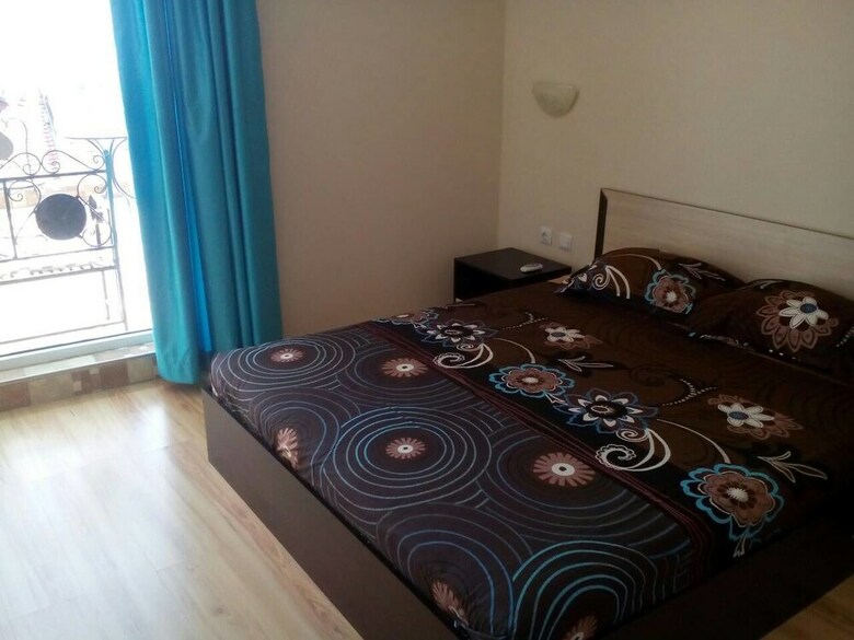 Roel Residence Apartments