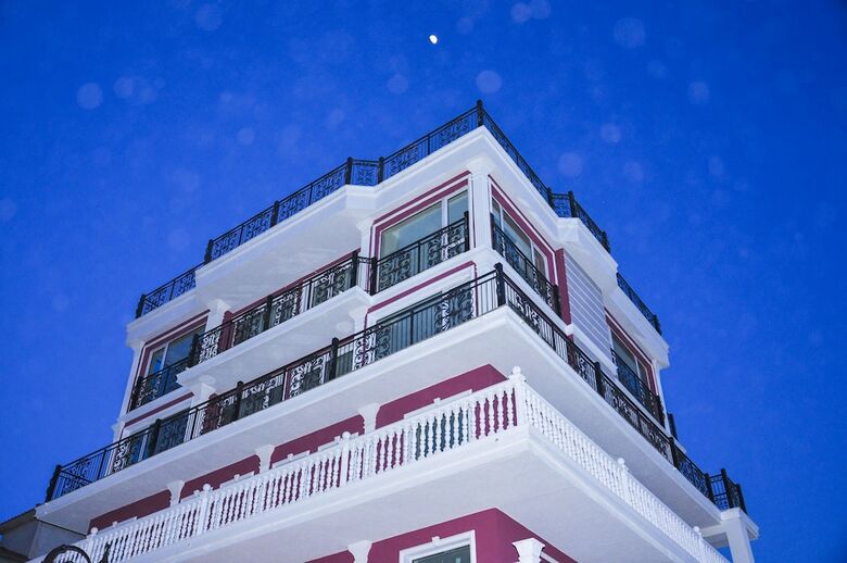 Roel Residence Apartments