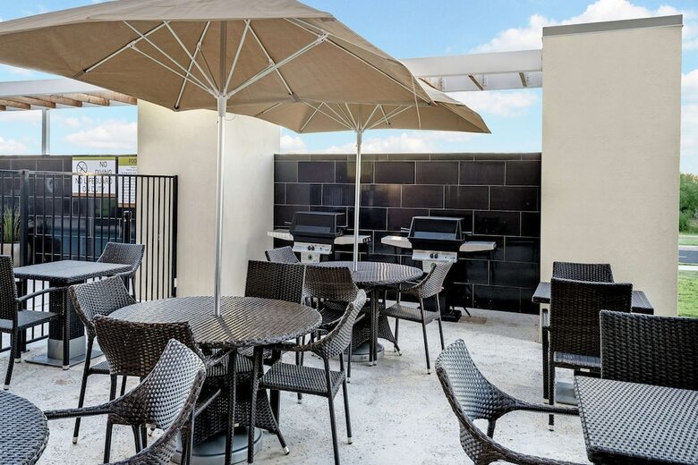 Hotel Home2 Suites By Hilton Austin Airport