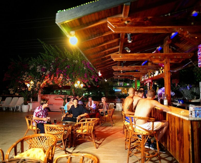 Hotel Oasis Otel